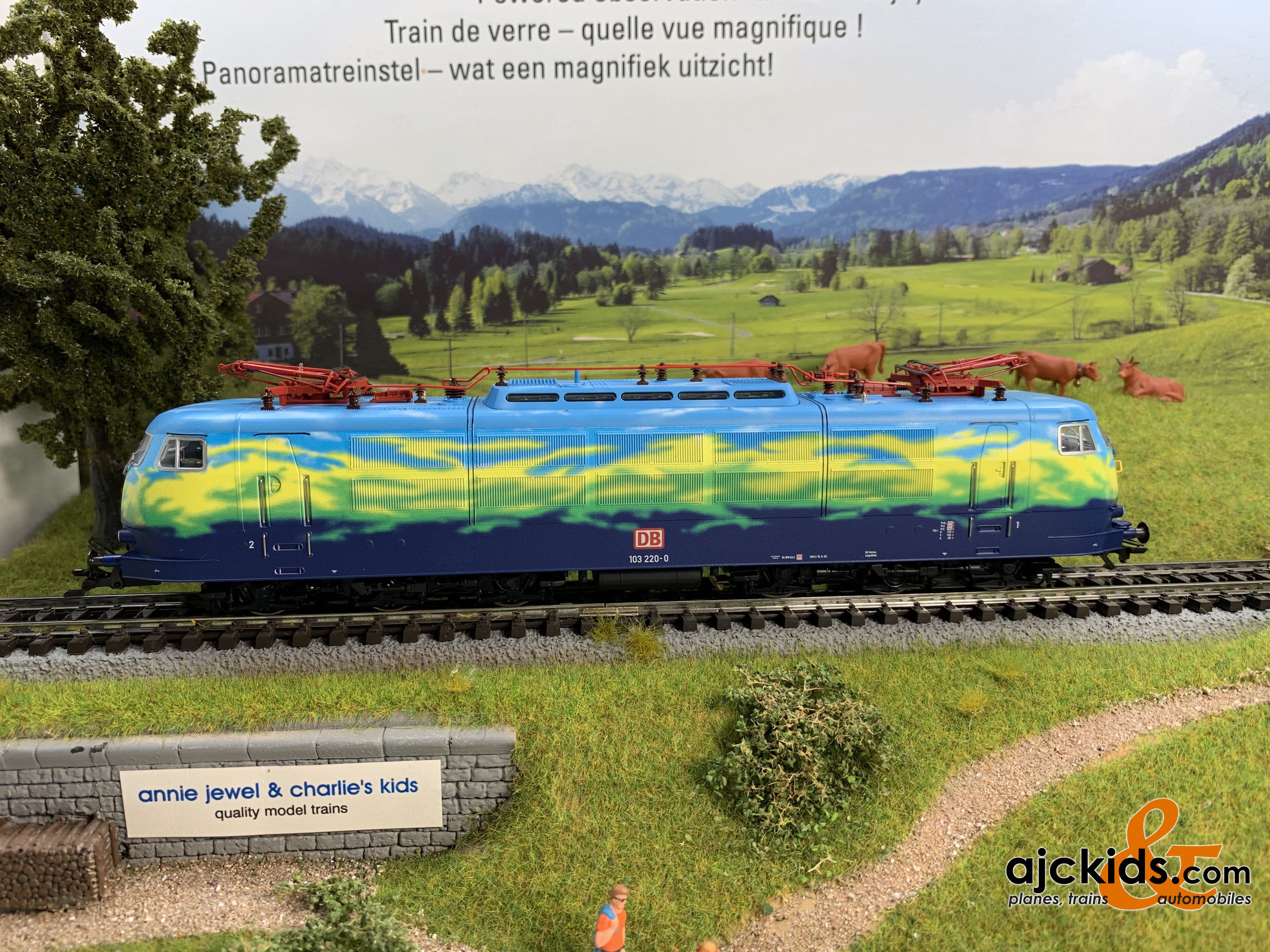 Marklin 39171 Class 103.1 Electric Locomotive (Moving engineer