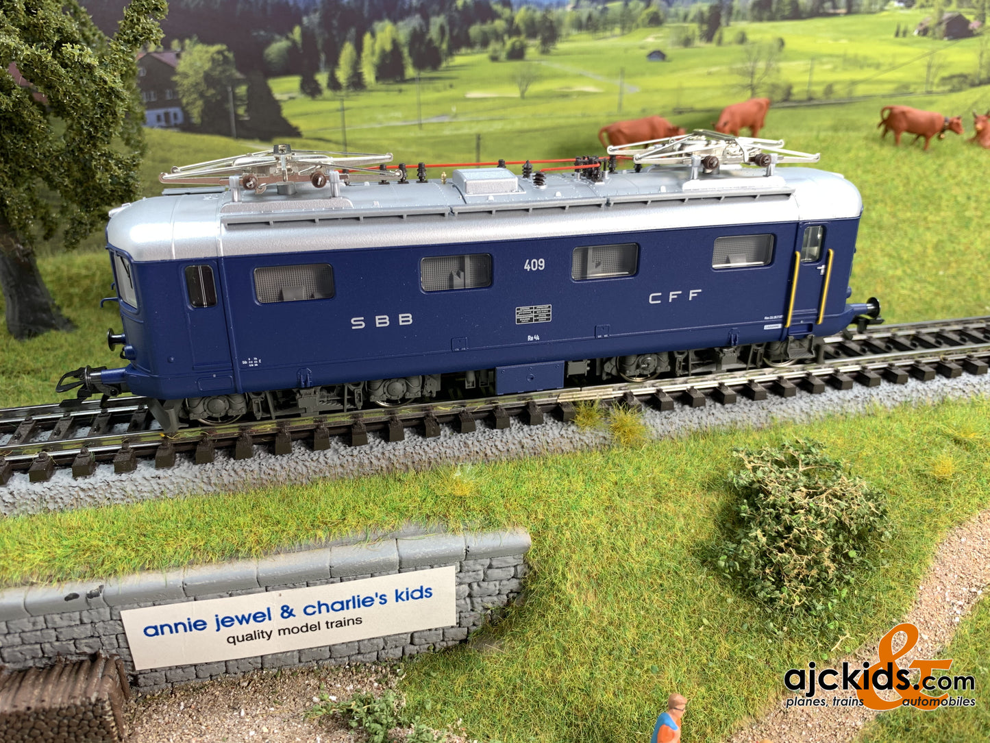 Trix 22422 - Class Re 4/4 I Electric Locomotive