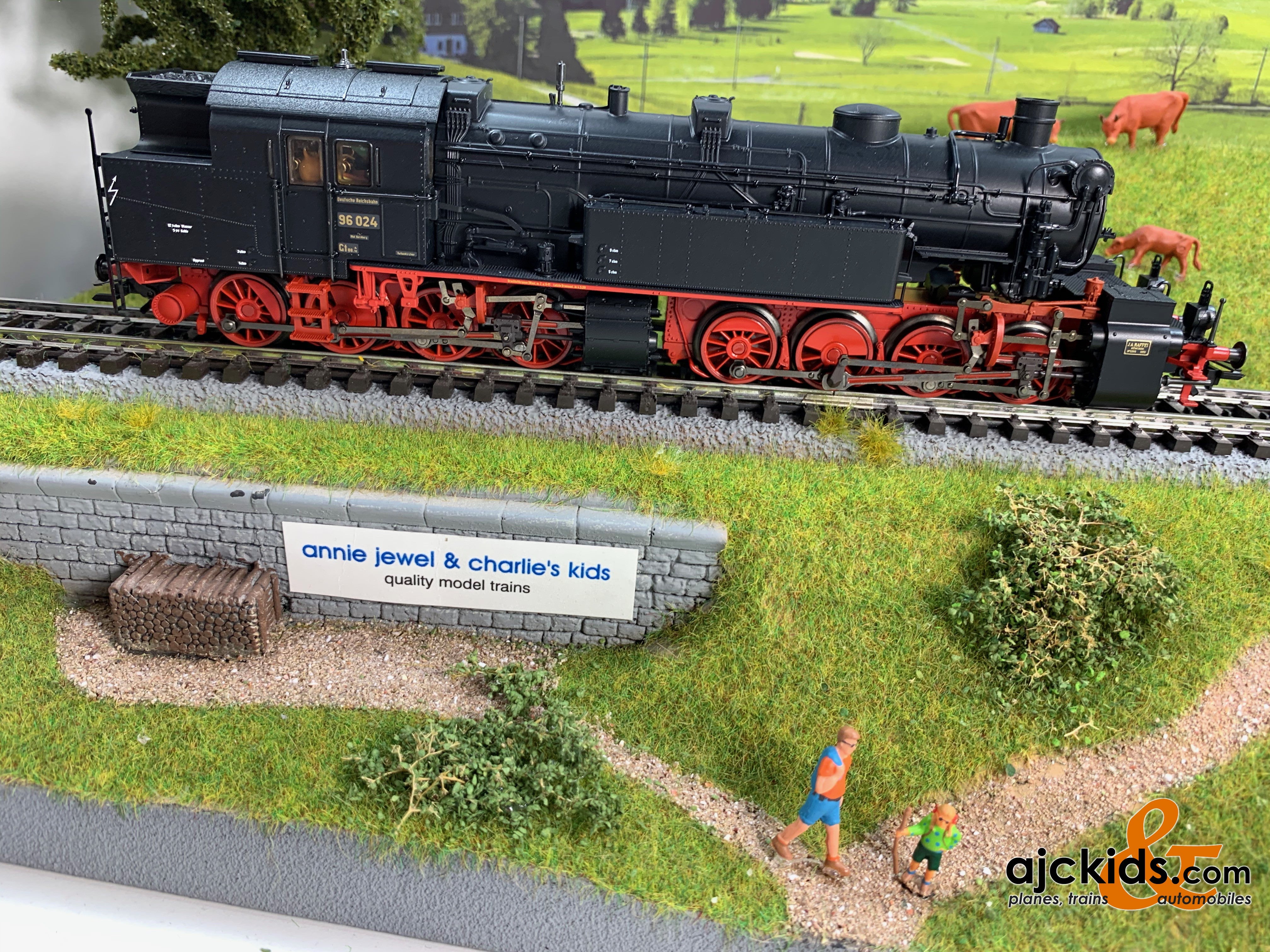 Trix 22326 Class 96.0 Steam Locomotive – Ajckids