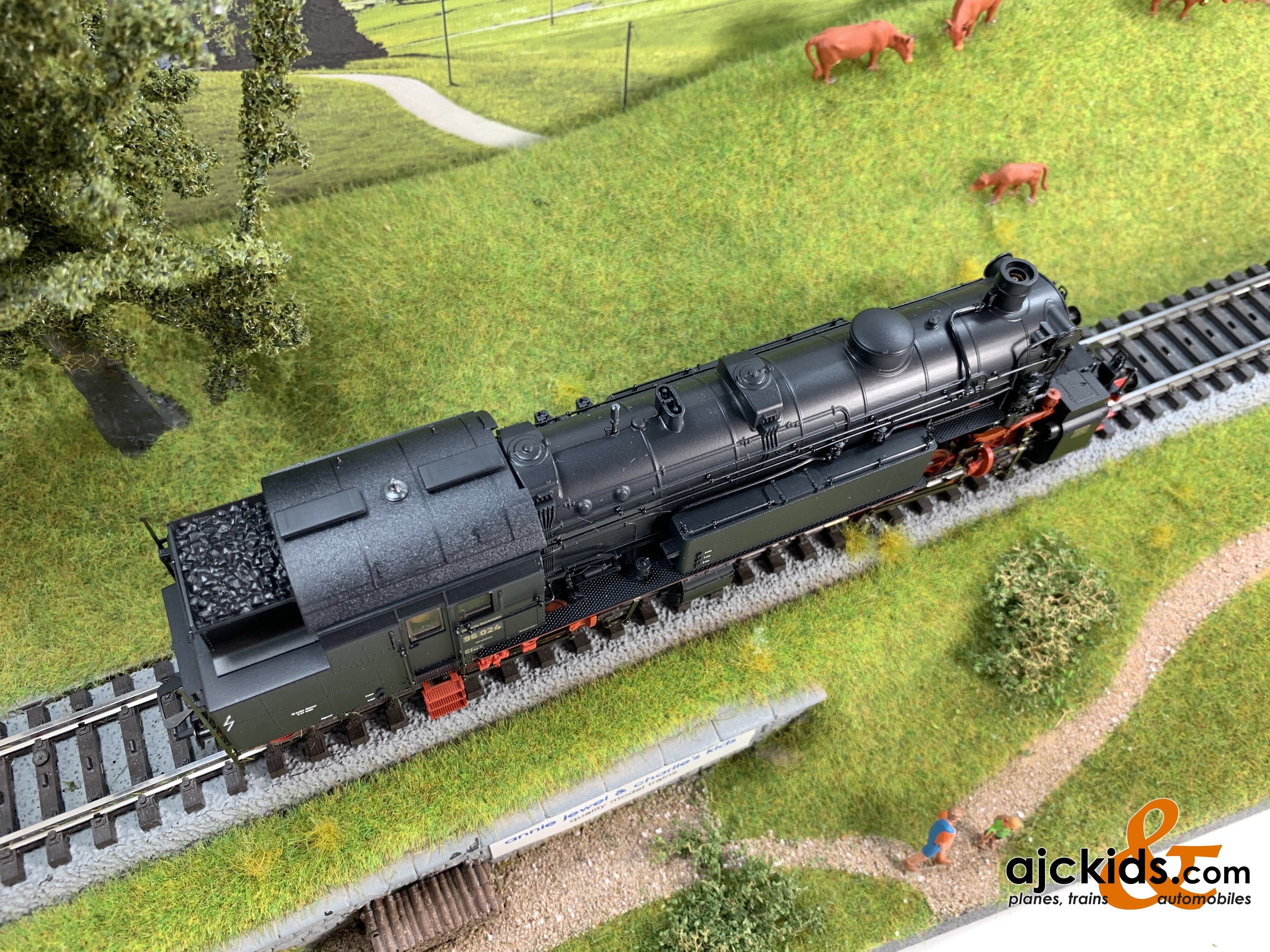 Trix 22326 Class 96.0 Steam Locomotive – Ajckids