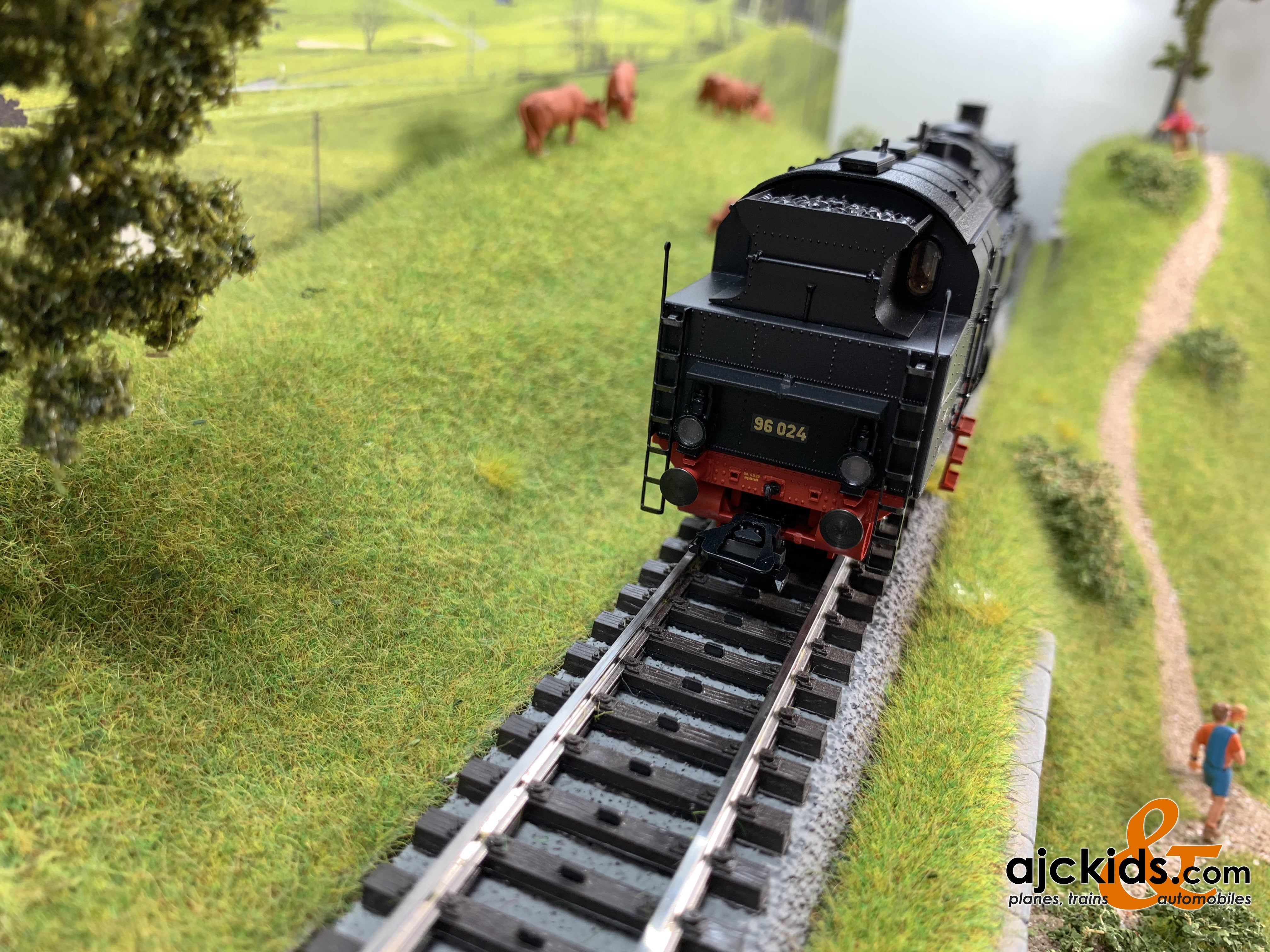 Trix 22326 Class 96.0 Steam Locomotive – Ajckids