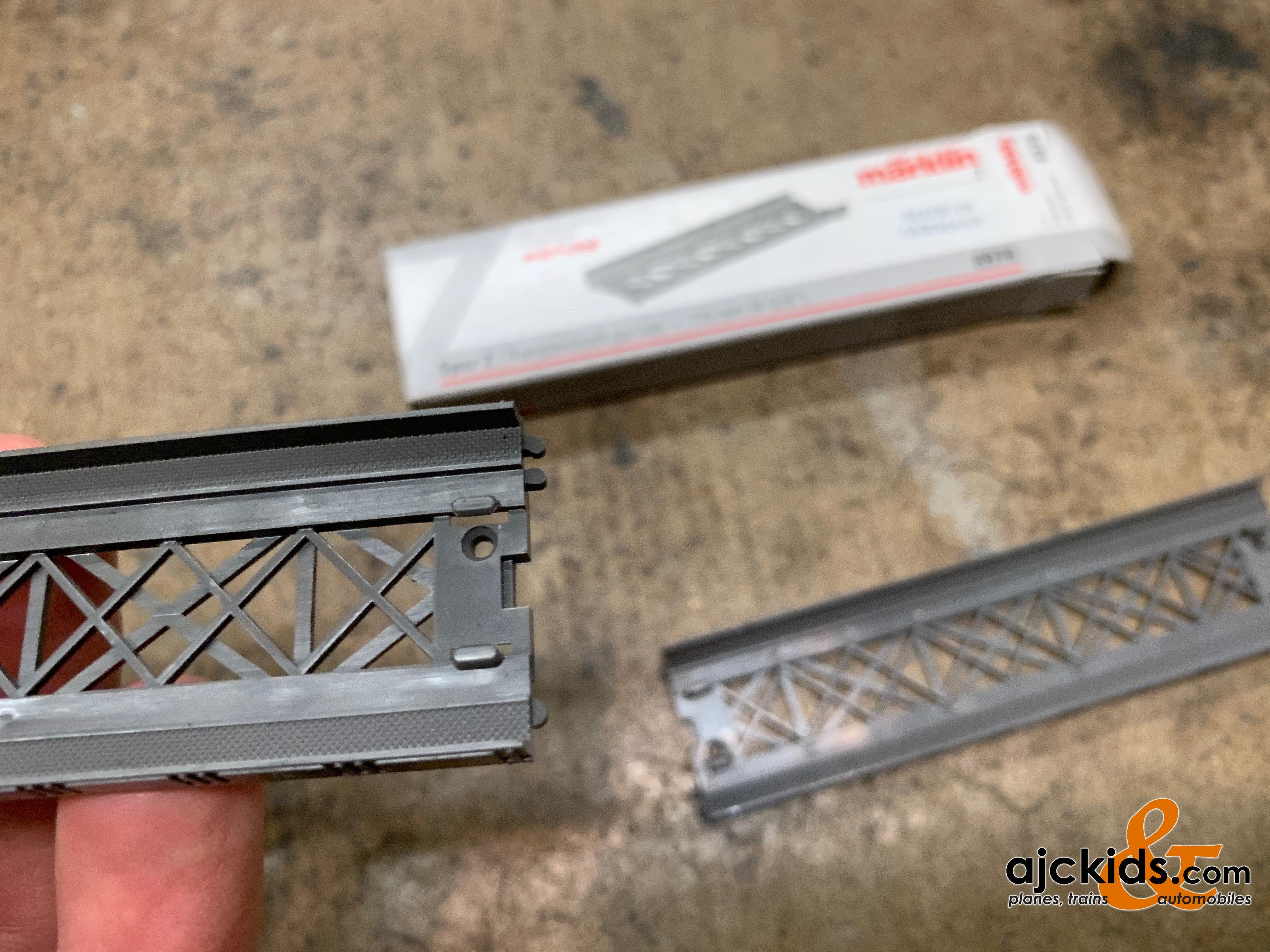 Marklin 8976 Bridge Ramp Straight (box of 2) – Ajckids