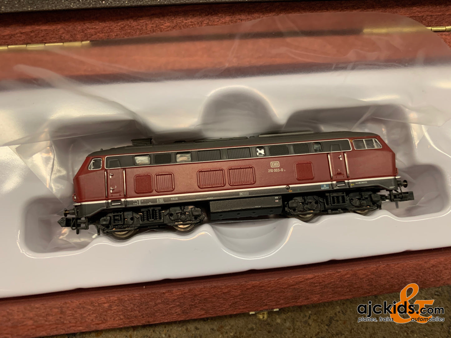 Trix 16210 - Class 210 Diesel Locomotive