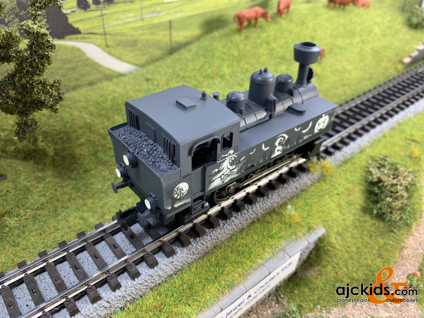 Marklin 36872 - Märklin Start up - Halloween Glow in the Dark Steam Locomotive