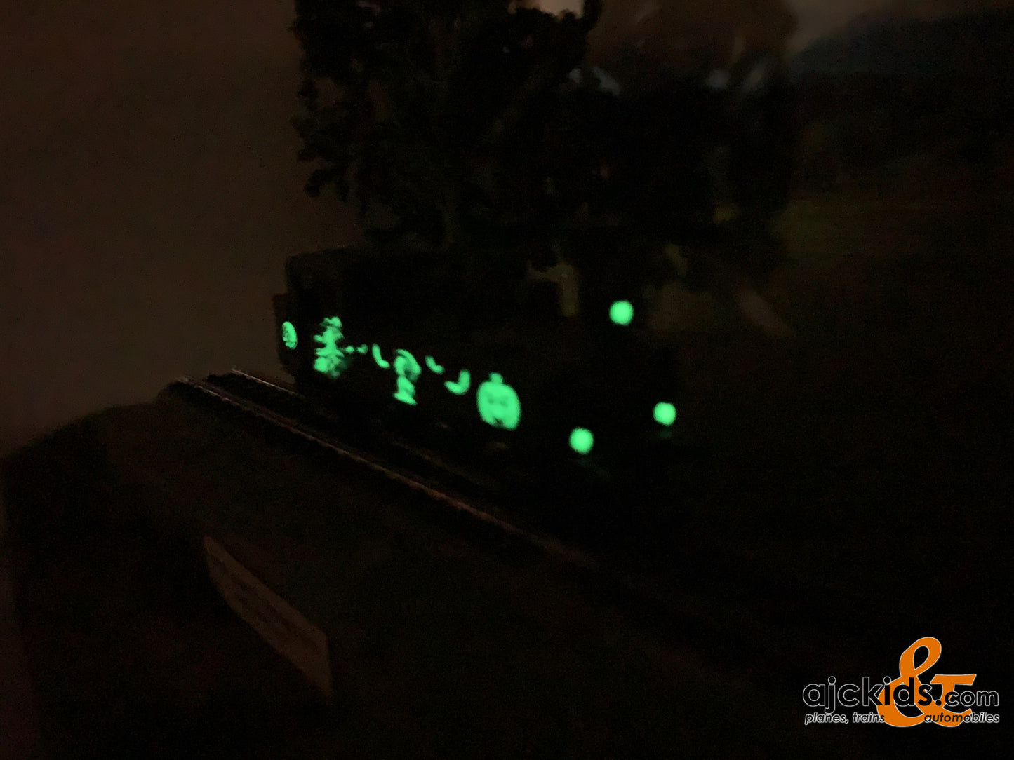 Marklin 36872 - Märklin Start up - Halloween Glow in the Dark Steam Locomotive