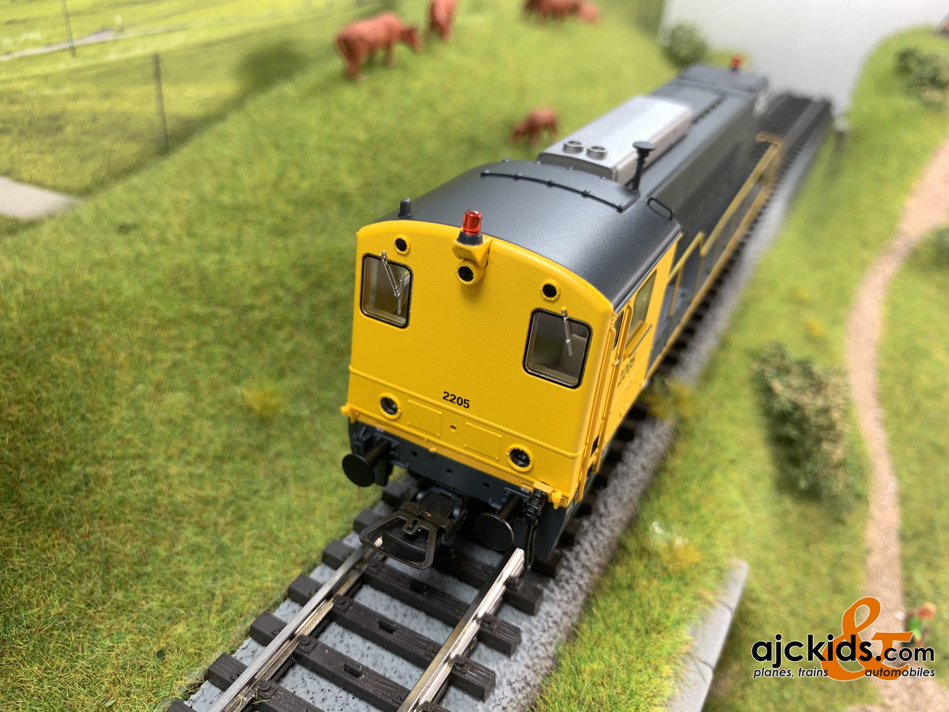 Piko 55903 - Rh 2200 Diesel Locomotive NS IV Yellow/Gray Sound (AC 3-Rail) at Ajckids.com