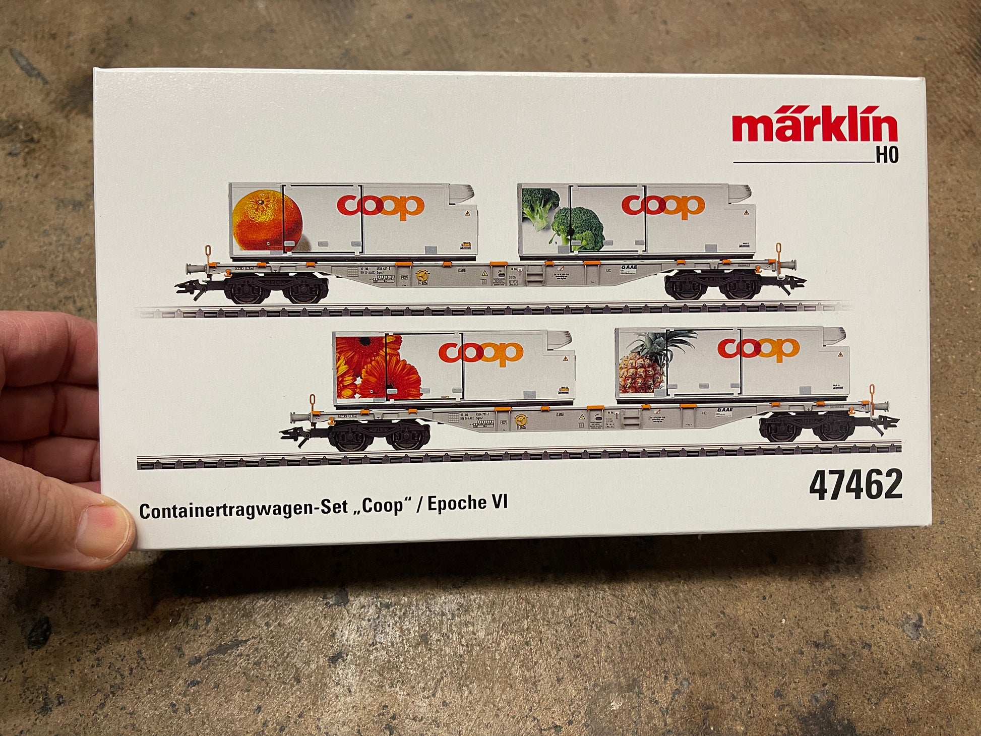 Marklin 47462 - Coop Container Flat Car Set, EAN 4001883474625 at Ajckids.com