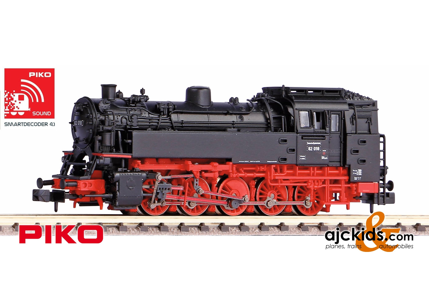 Piko 40105 at BR 82 Steam w/Feedwater Heater DB