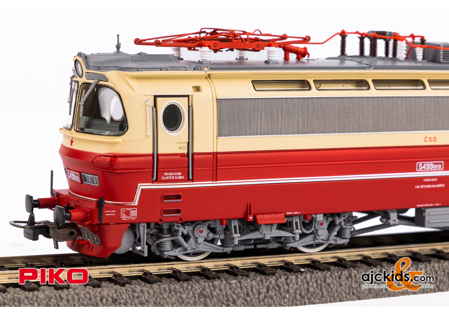 Piko 51389 - BR 240 Electric Locomotive CSD IV