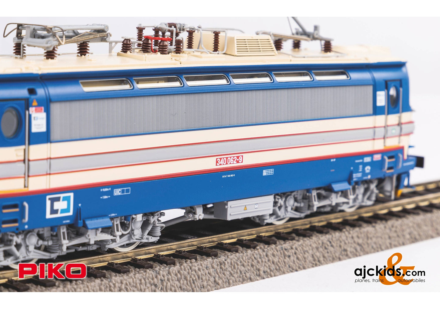 Piko 51393 - BR 340 Electric Locomotive CD VI