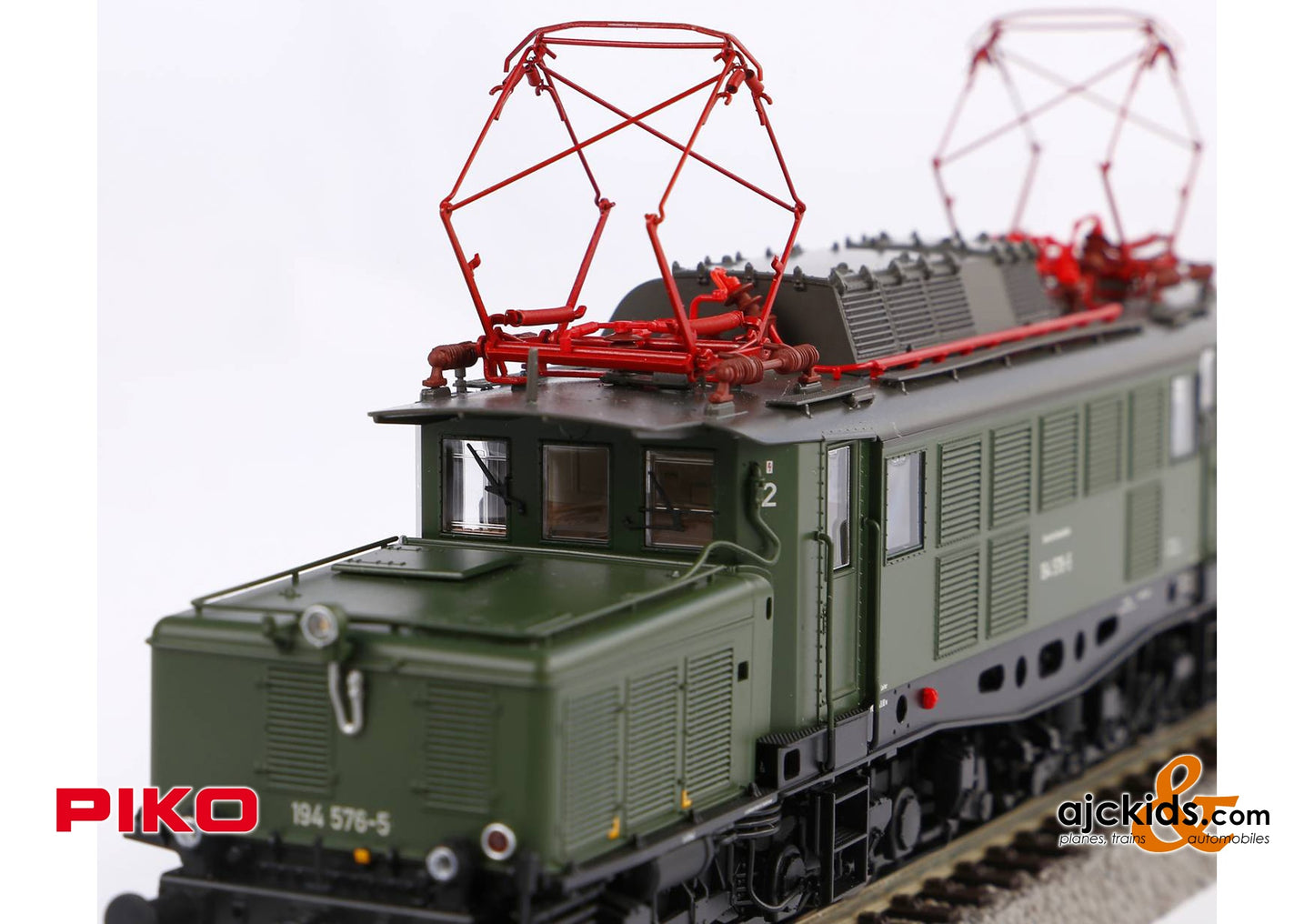 Piko 51471 - BR 194 Electric Locomotive DB IV