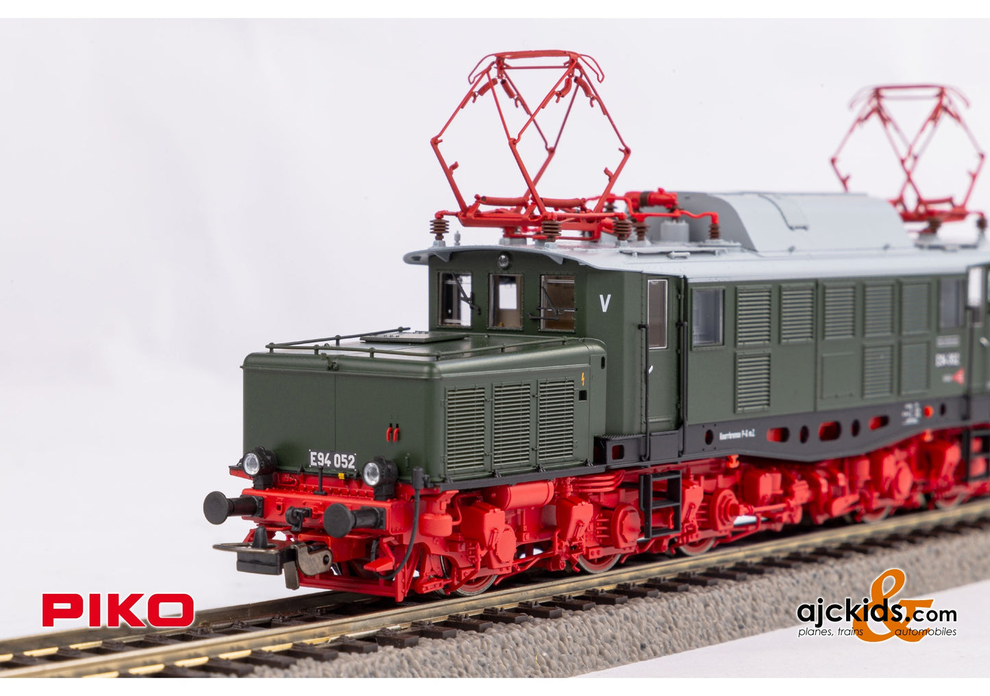 Piko 51474 - BR E94 Electric Locomotive DR III