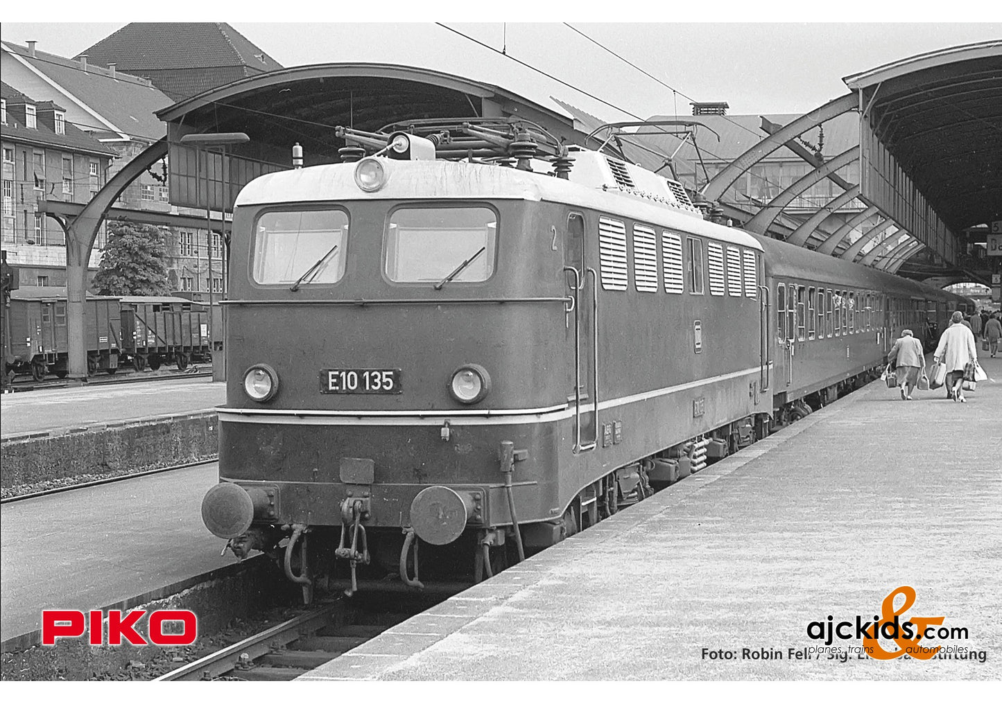 Piko 51746 - E10 Electric Locomotive DB III Sound