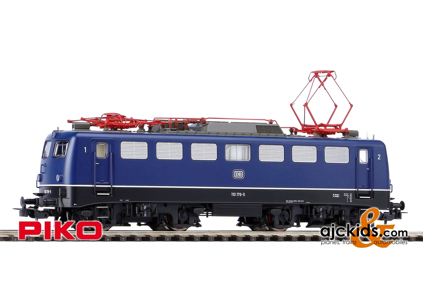 Piko 51753 - BR 110 Electric Locomotive w/Different End Lights DB IV (AC 3-Rail)
