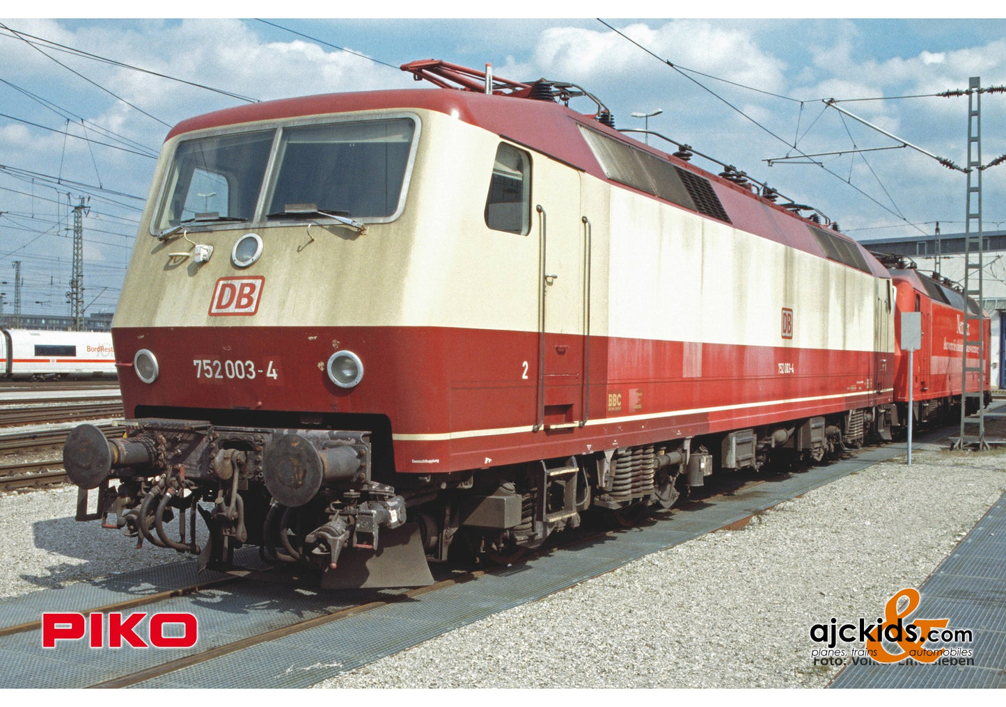 Piko 51906 - BR 752 Electric Locomotive DB "Bib scheme" IV