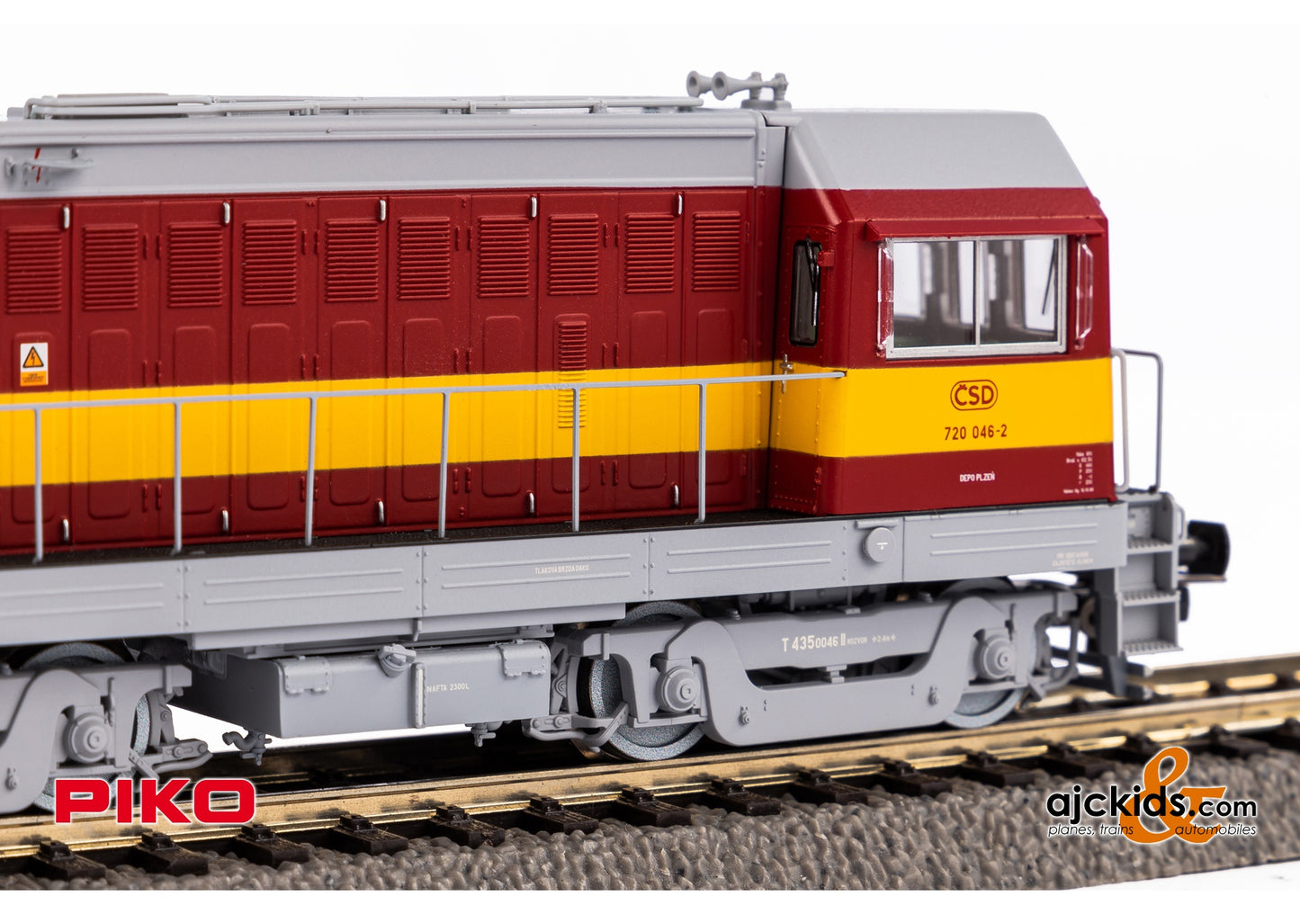 Piko 52432 - T.435 Diesel Locomotive CSD IV Sound