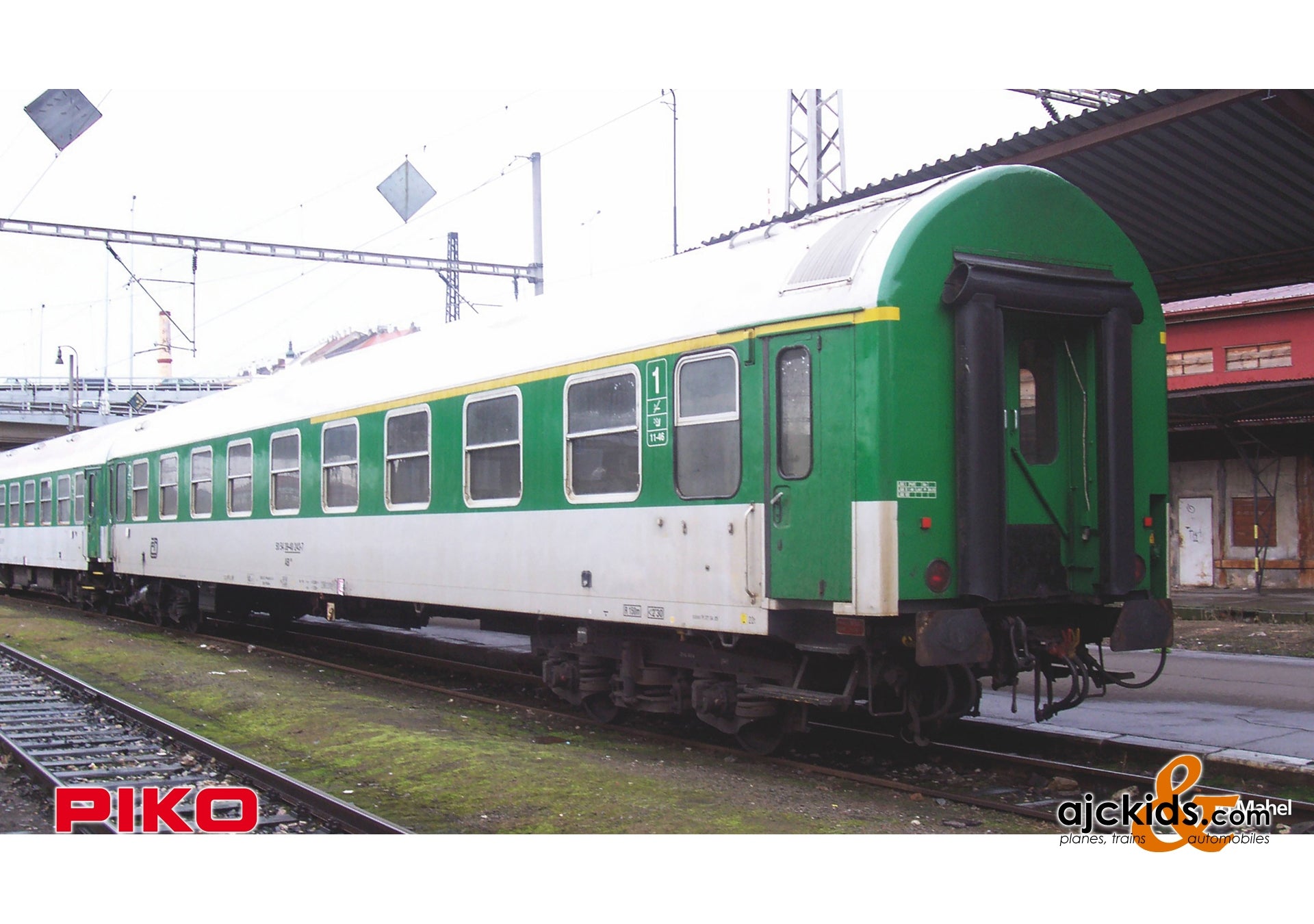 Piko 58559 - Y 2nd Cl. Passenger Car CSD IV