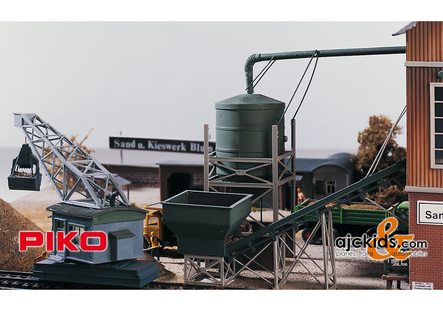 Piko 61125 - Sand Works Silo & Transport