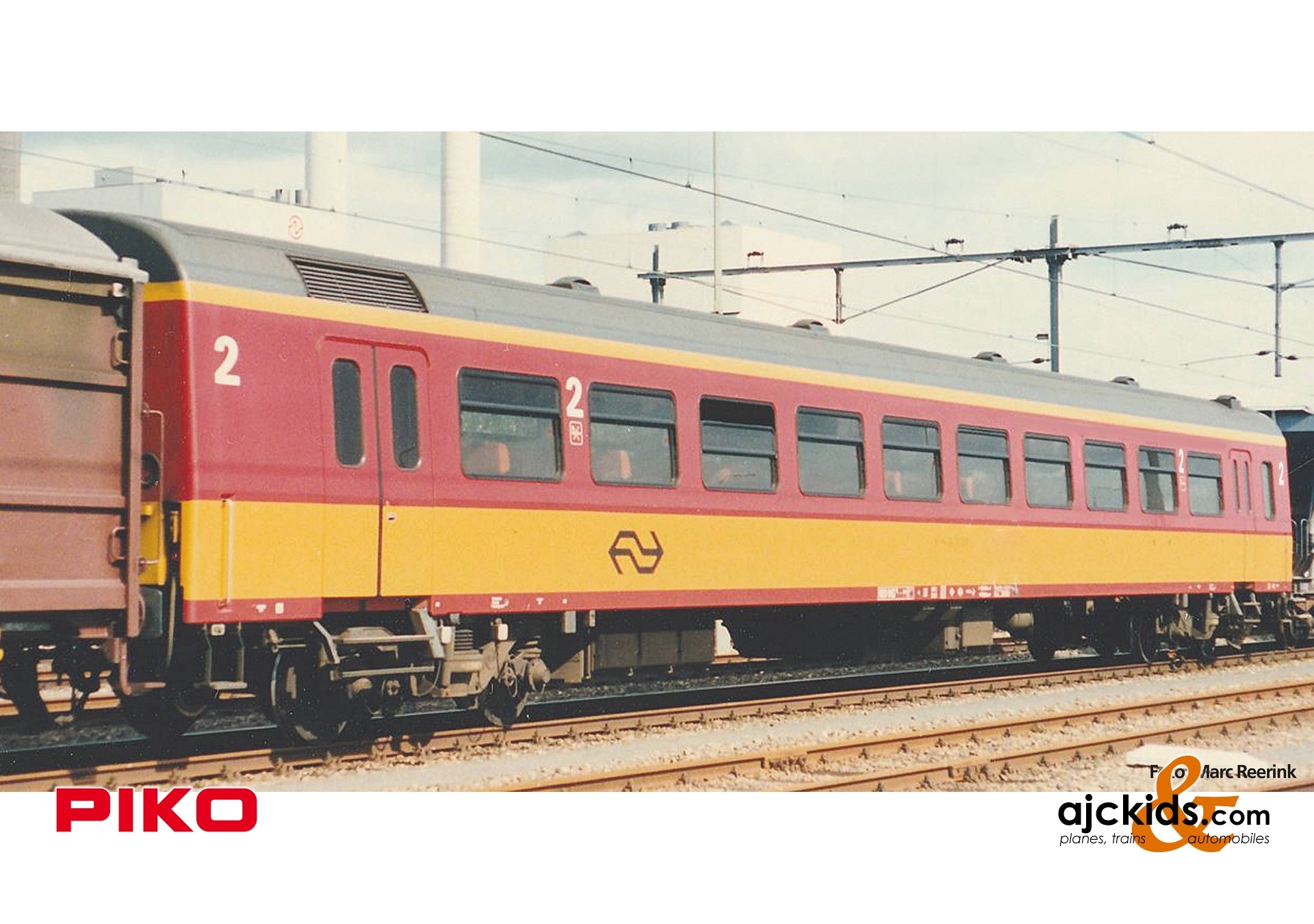 Piko 97642 - 2nd Cl. ICR Passenger Car SNCB IV
