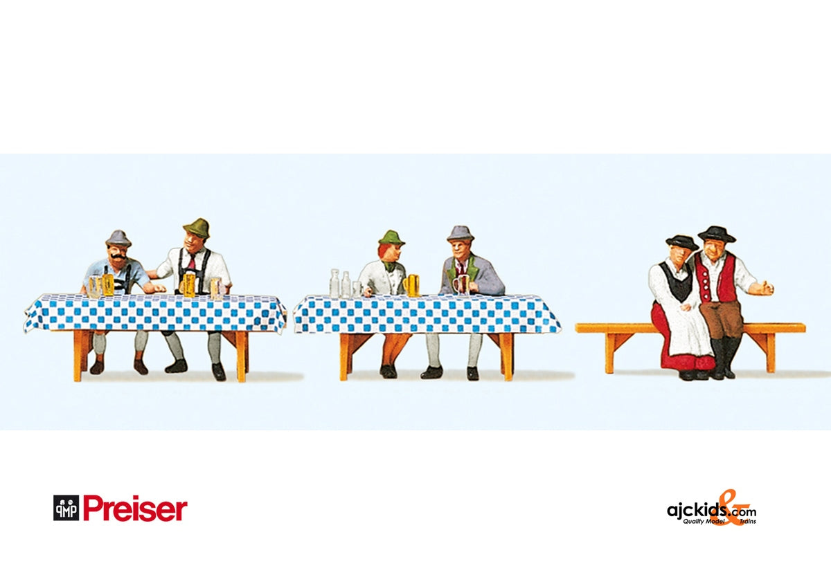 Preiser 10449 Oktoberfest Goers #2 6 pcs