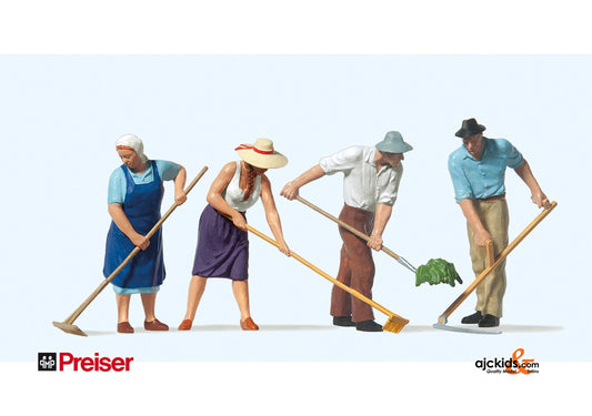 Preiser 65341 - Hay Harvesters 4 pcs