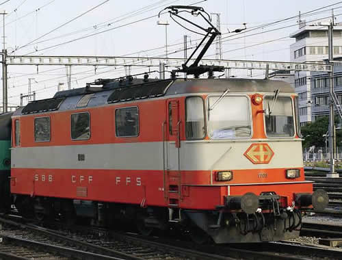 Roco 62690 Re 420 SWISS-EXPRESS electric locomotive