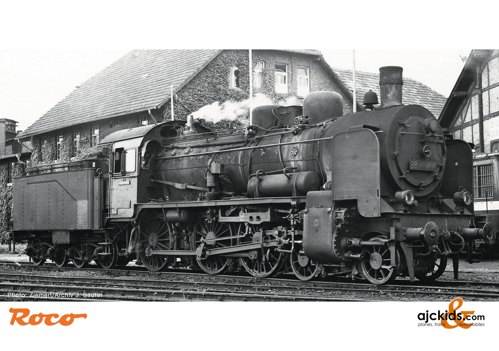 Roco 71381 - Steam locomotive class 38, DR at Ajckids.com