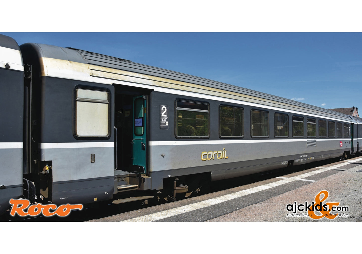 Roco 74539 - 2nd class “Corail” saloon coach