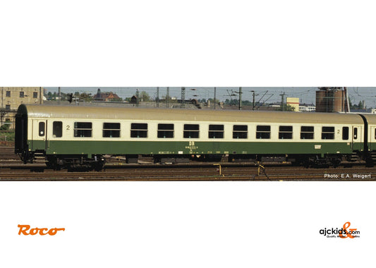 Roco 74803 2nd class fast train car DR