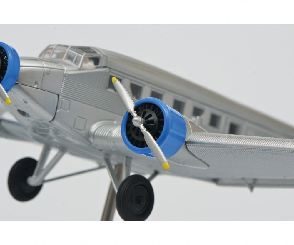 Schuco 403551901 - Junkers Ju 52/3m, silver 1:72 – Ajckids