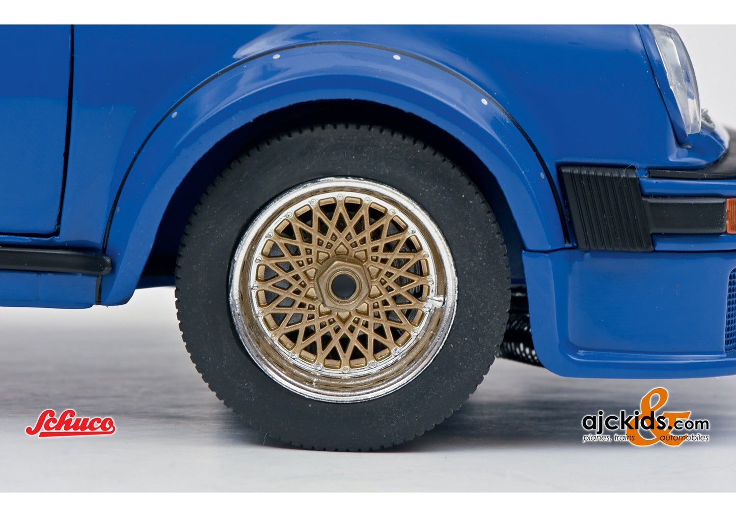 Schuco 450034100 - Porsche 934 RSR blue 1:18