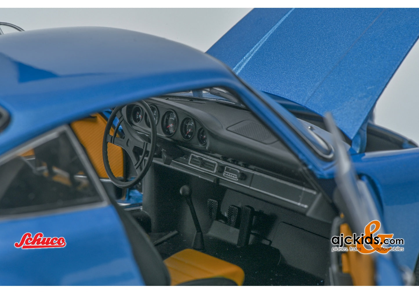 Schuco 450039100 - Porsche 911 S Coupé blue 1:18