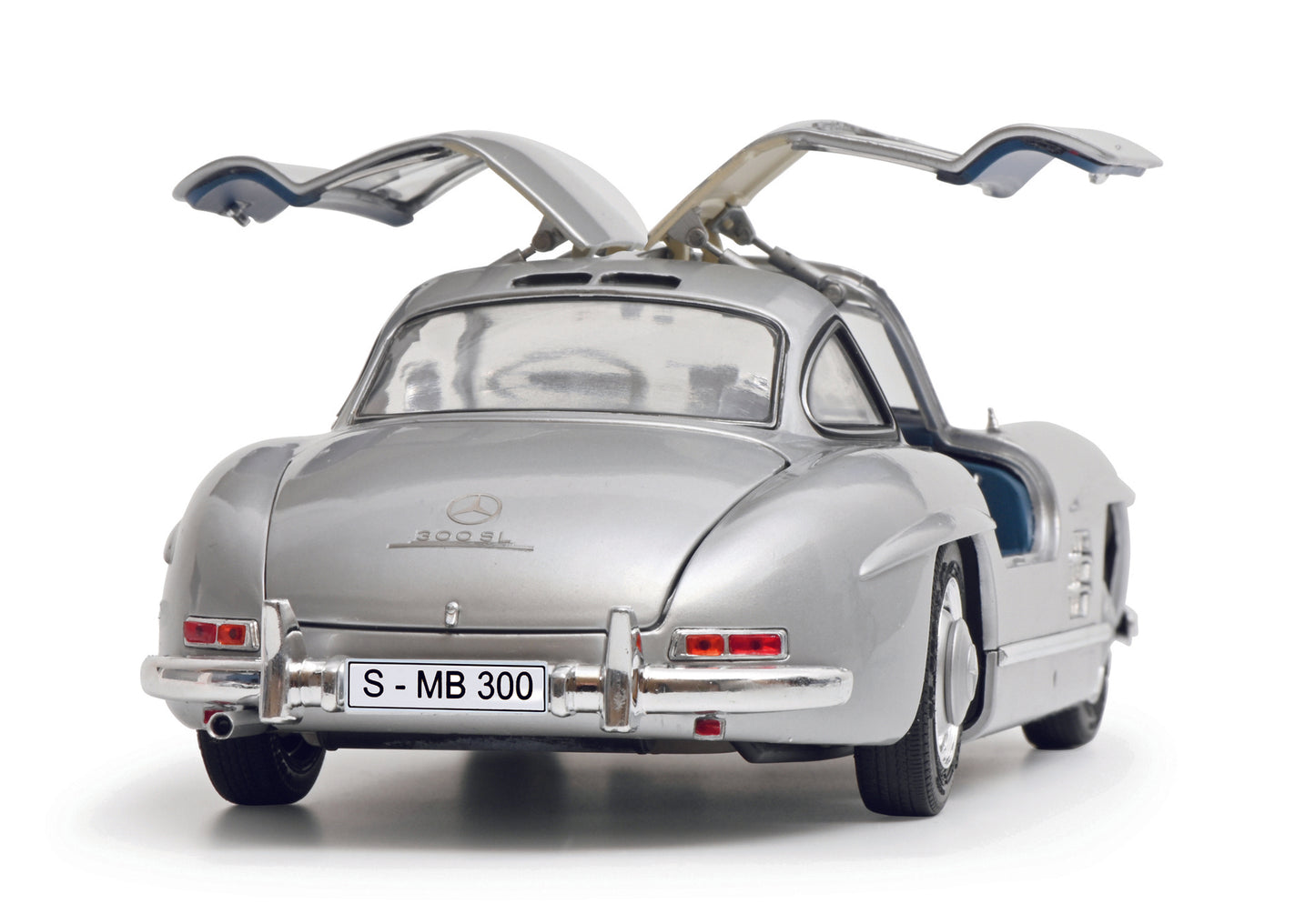 Schuco 450045200 - MB 300 SL Gullwing Silver  1:18 EAN: 4007864057580, at Ajckids.com, authorized Schuco dealer for the USA.