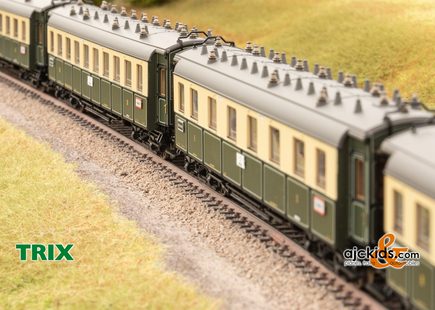 Trix 21360 Bavarian Express Train Set – Ajckids