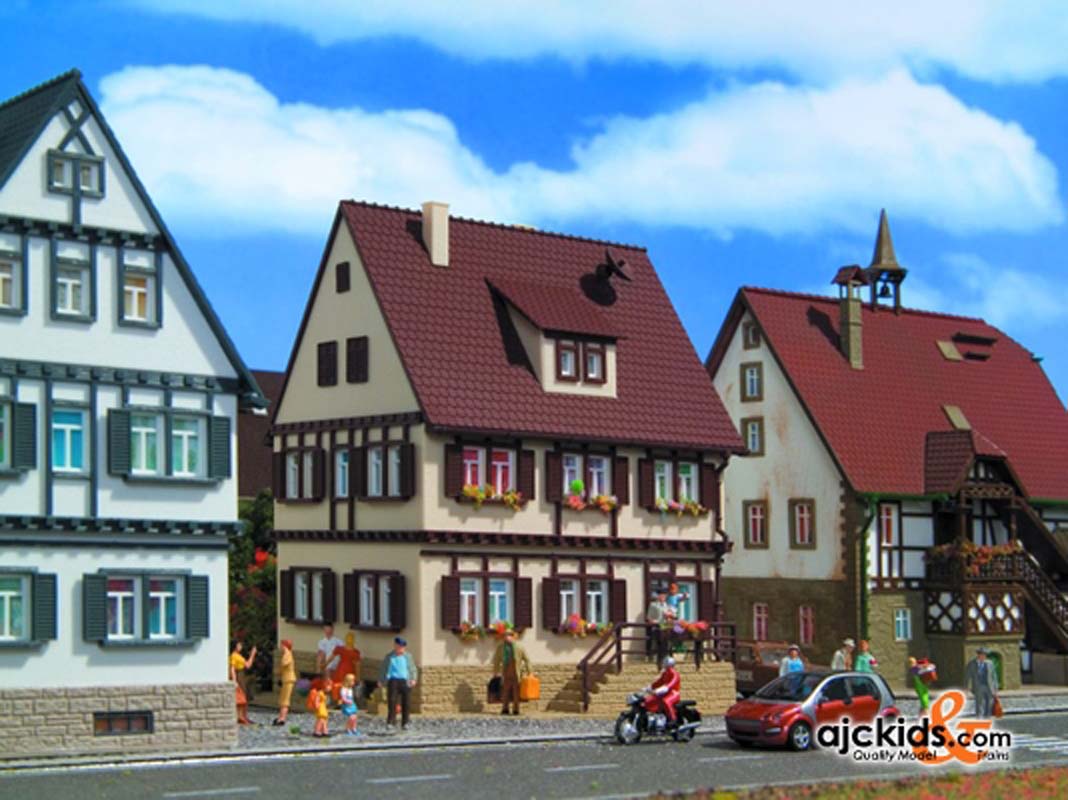 Vollmer 3716 - House Beige with Brn Trim