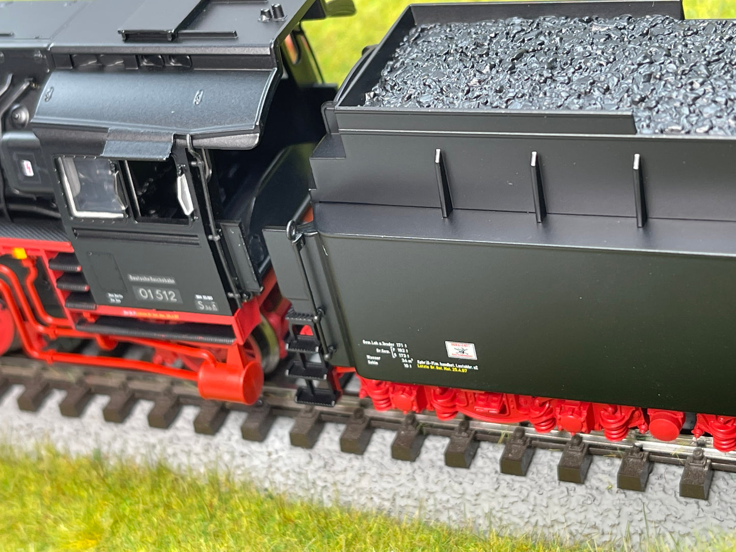Trix 22905 - Steam Express Locomotive with a Tender