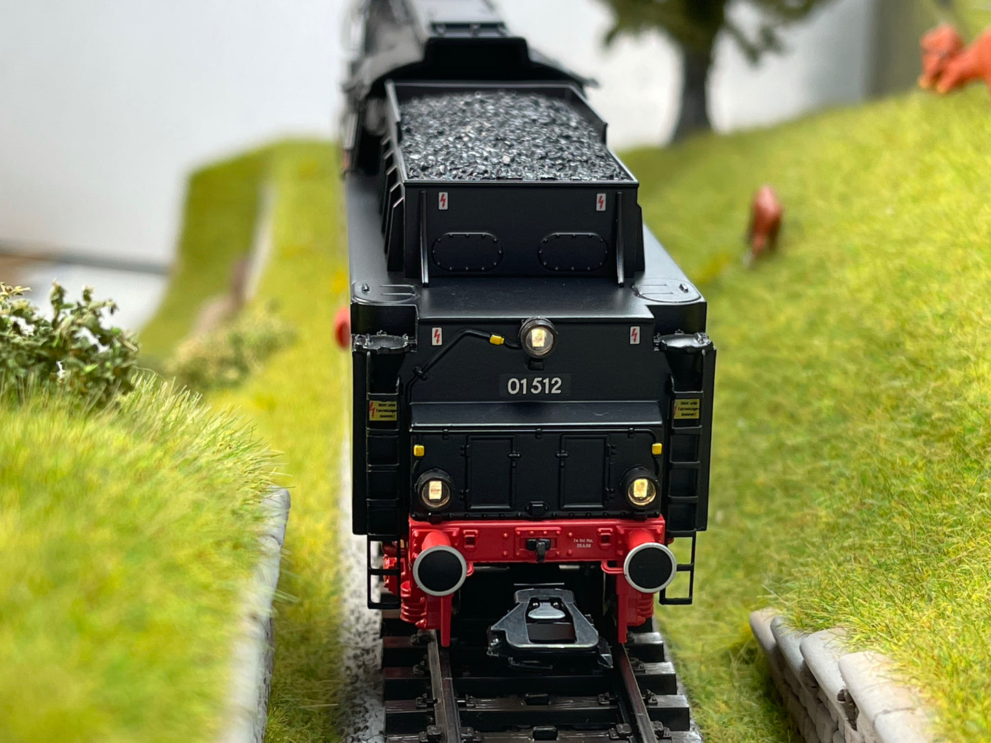 Trix 22905 - Steam Express Locomotive with a Tender