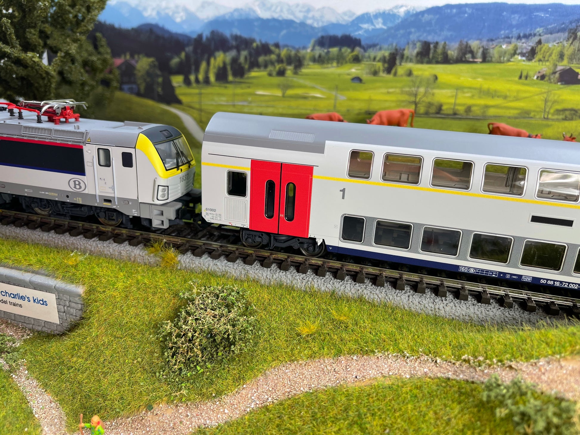 Märklin HO Scale Headpiece / Buffer Board 'Rolling Country Road' – Spare Parts For 4740 & 4741 Models (Plastic)