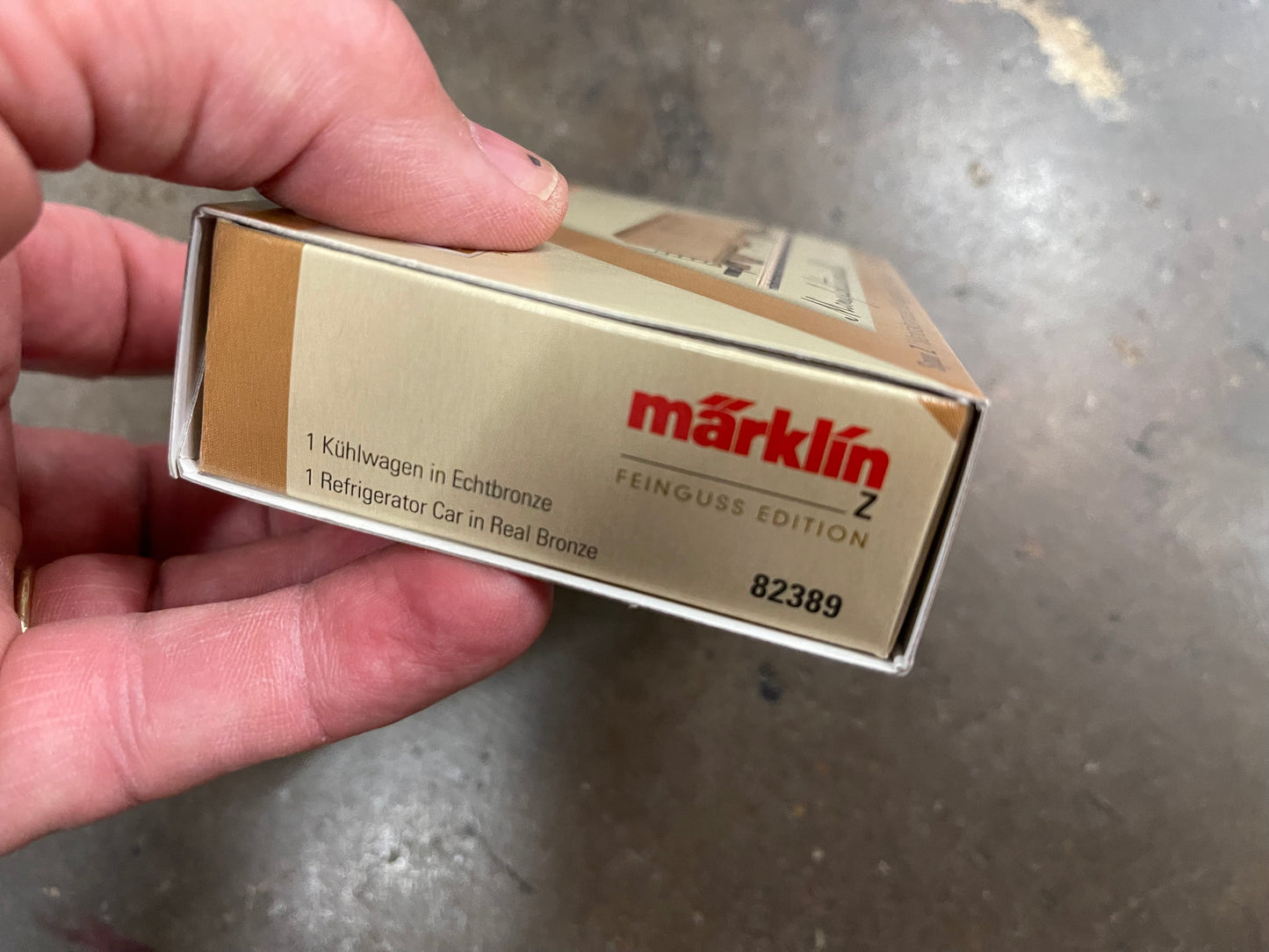 Marklin 82389 - Refrigerator Car in Real Bronze (part 2)