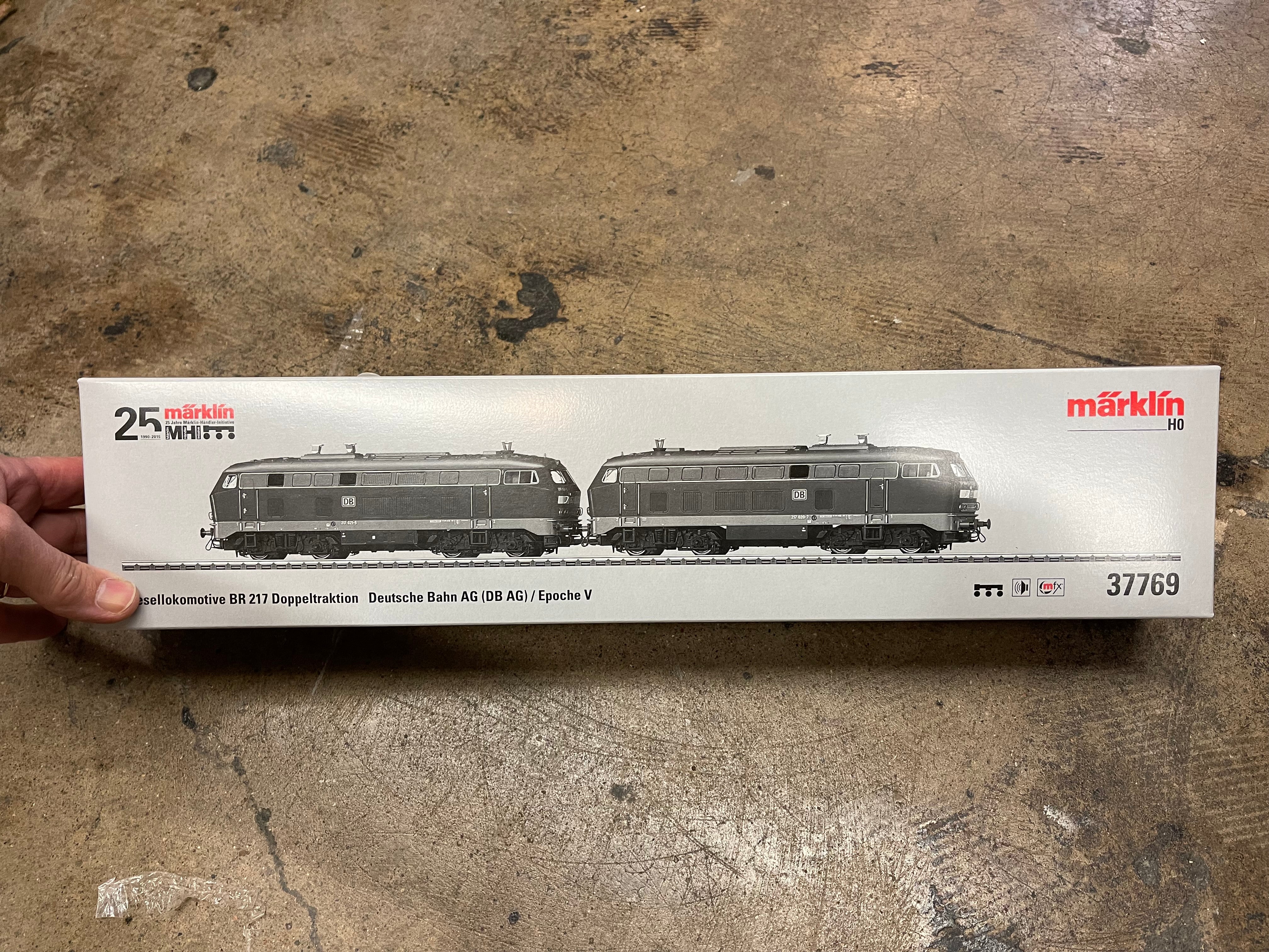 Marklin 37769 Diesel Locomotive Double Unit Set BR217 – Ajckids