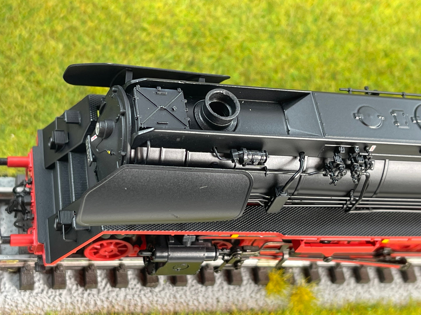 Trix 22905 - Steam Express Locomotive with a Tender
