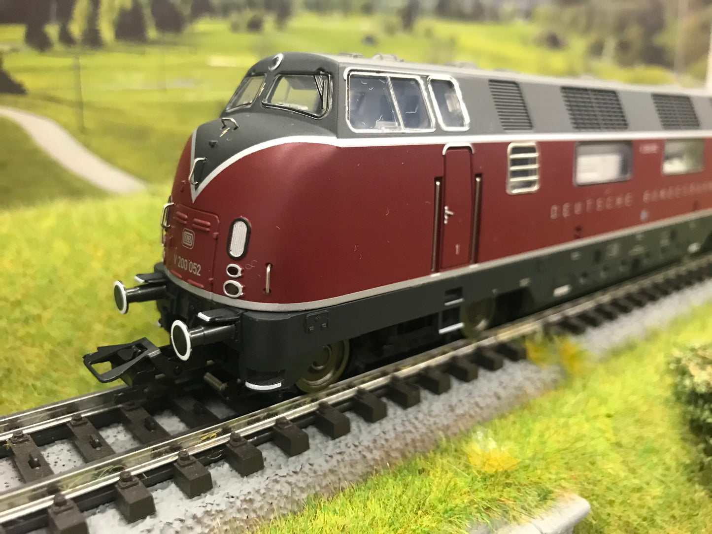 Trix 22754 - Digital DB cl V 200.0 Diesel Locomotive