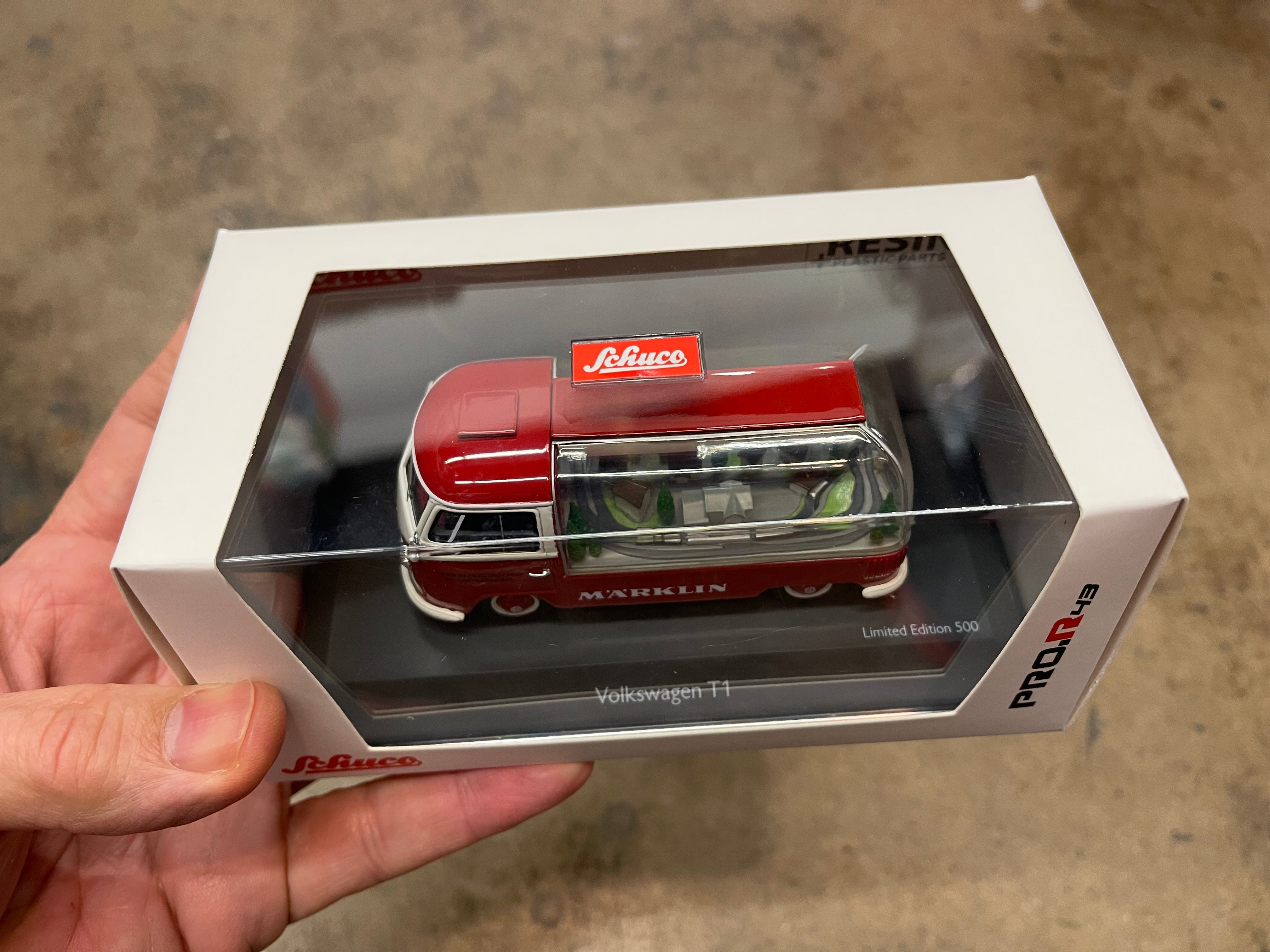 Schuco 450912200 VW T1 Werbewagen Märklin 1:43 – Ajckids