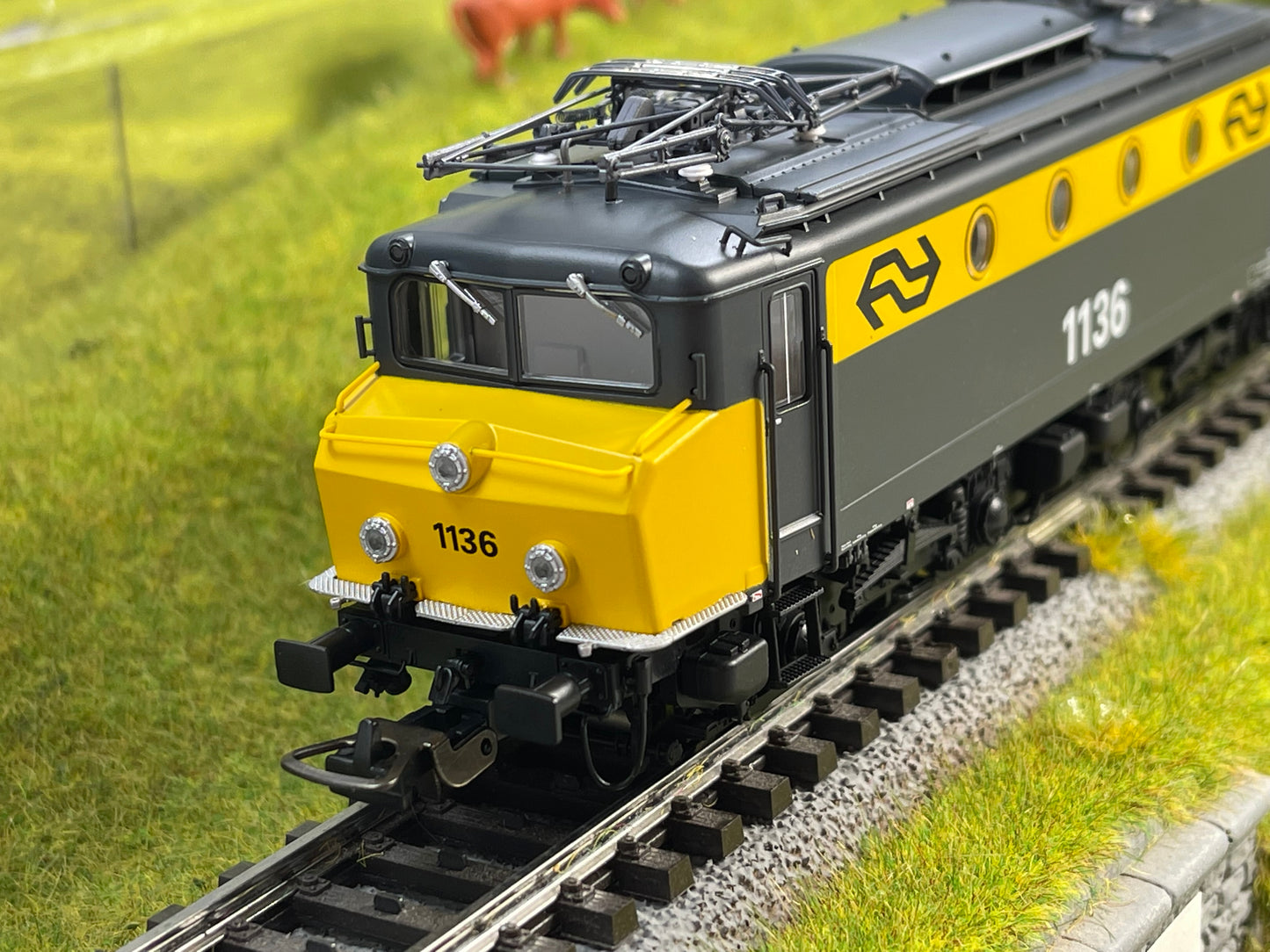 Piko 51371 - Rh 1100 Electric Locomotive NS IV Yellow/Grey Sound (AC 3-Rail)