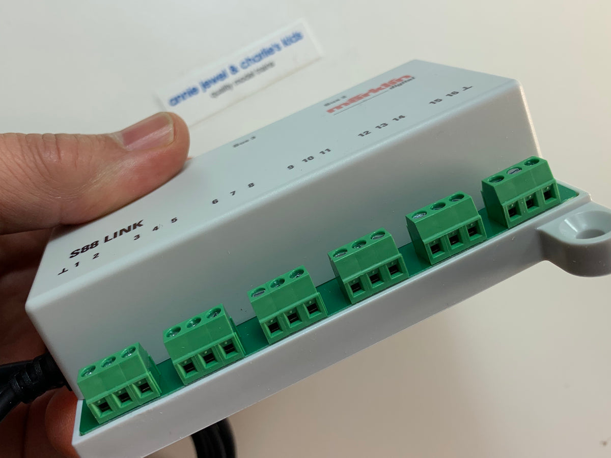 L88 (Link s 88) Decoder, Märklin H0 60883 neu OVP L88 (Link s 88) Decoder, Märklin H0 60883 neu OVP