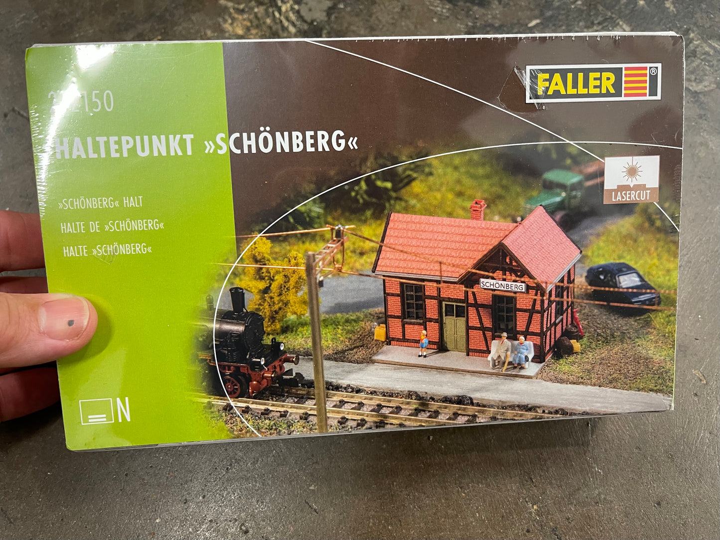 Faller 212150 - Schönberg Wayside station