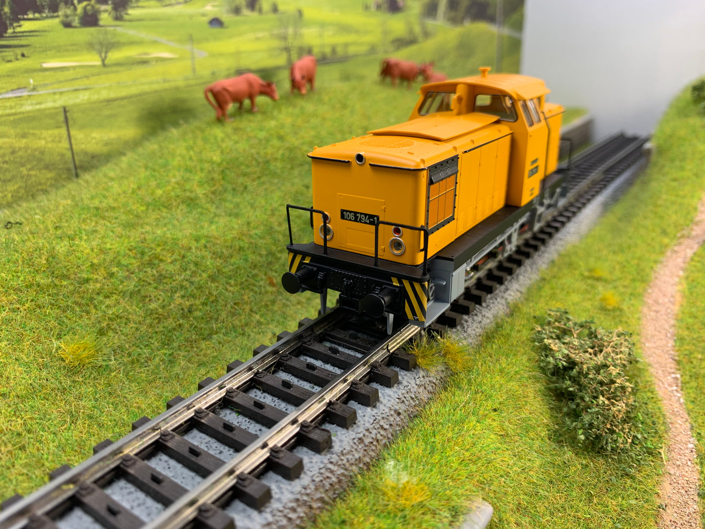 Piko 59427 - BR 106 Diesel Locomotive CSD IV-V, VI