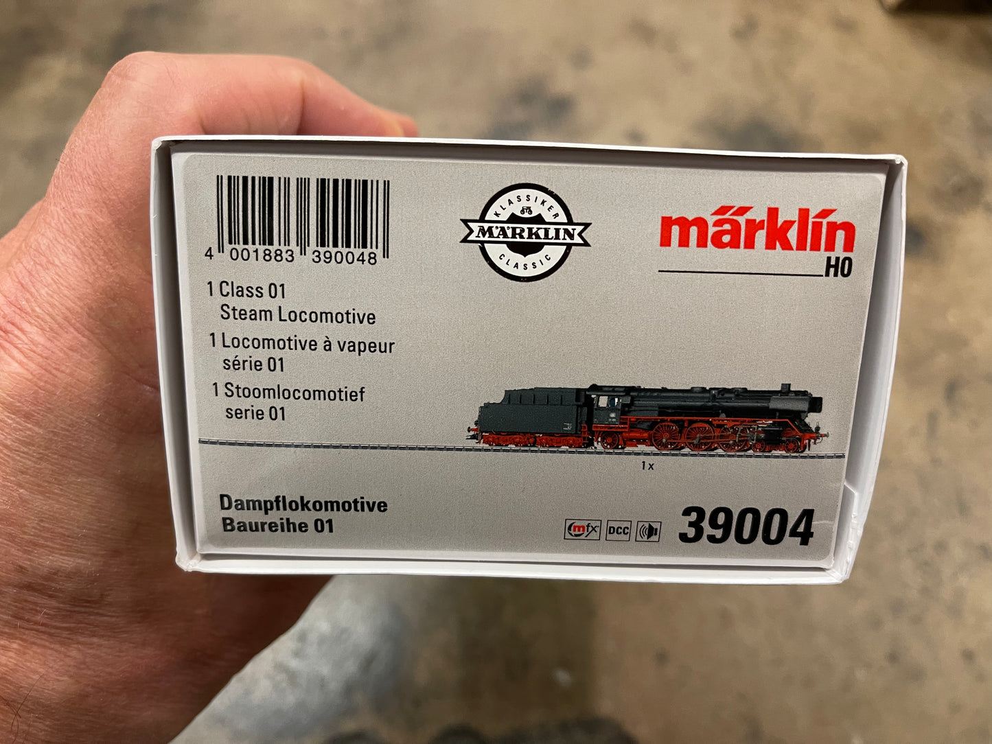 Marklin 39004 - Class 01 Steam Locomotive at Ajckids.com