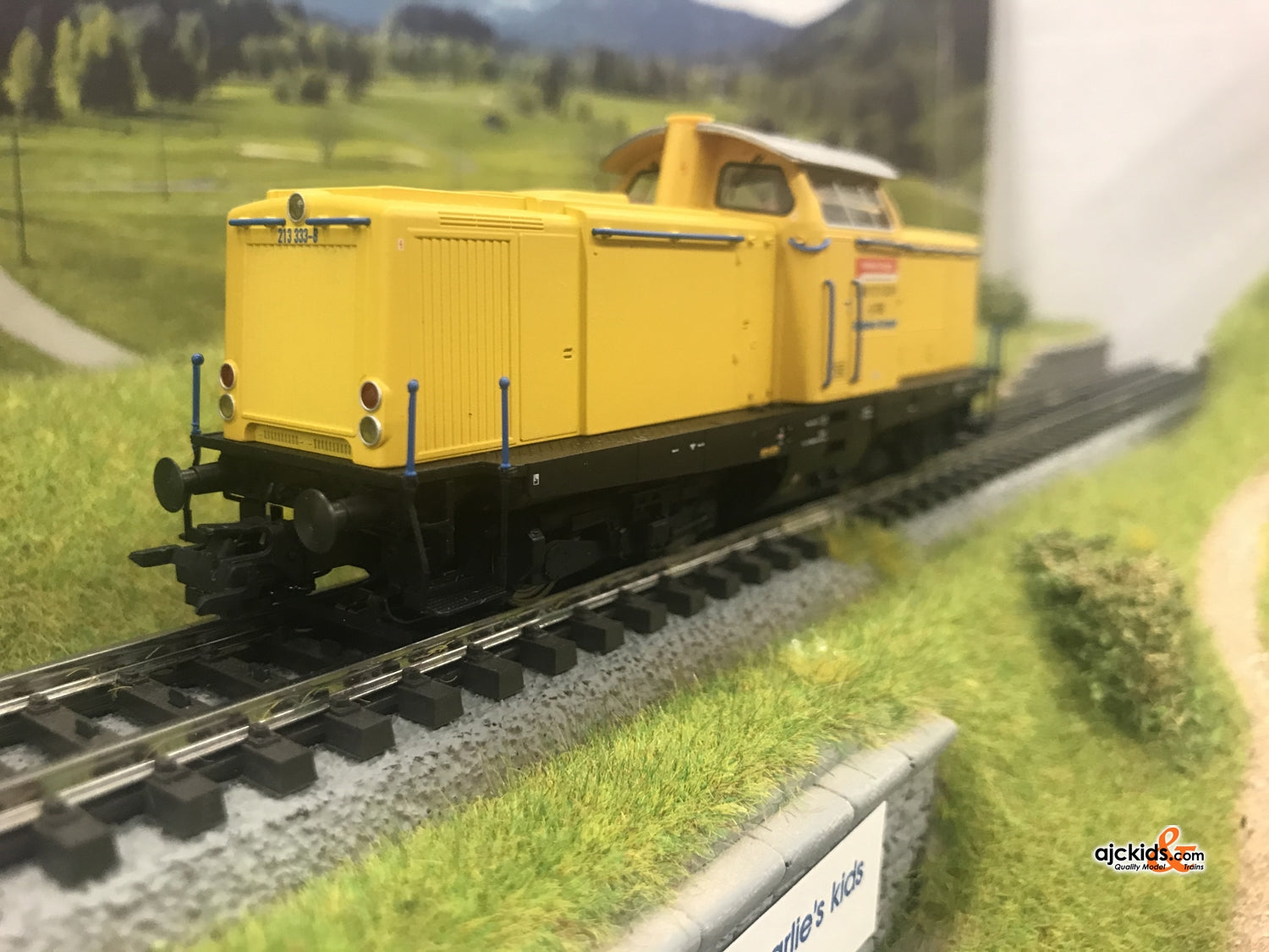 Marklin 39213 - Class 213 Diesel Locomotive (Telex) at Ajckids.com